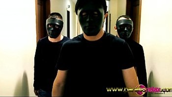Gangbang a una teen