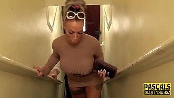 Real kinky milf gets ass fucked and swallows