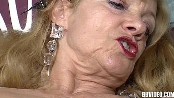 Slutty german milfs share cock