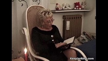 Blonde mature slut gets her pussy banged