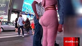 SAMPLE VIDEO PAWG IN COLORFUL LEGGINGS