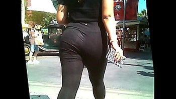 nice ass in legging