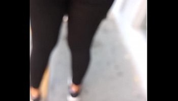 Culo en leggins 2