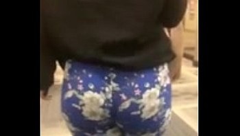 omg amazing booty jiggle