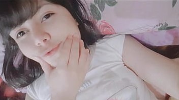 Virgin teen girl masturbating - Hana Lily