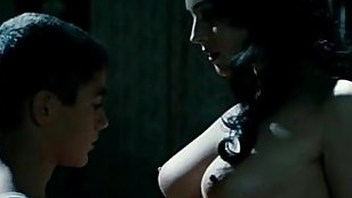 Famousness Monica Bellucci Sex