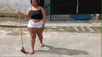 Unavailable neighbor called me in and gave me a glass of water