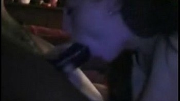 amateur interracial - Esposa chupando o pau do negao