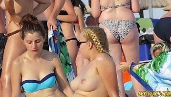 HOT Bikini Amateur TOPLESS Teens - Spy Beach Video