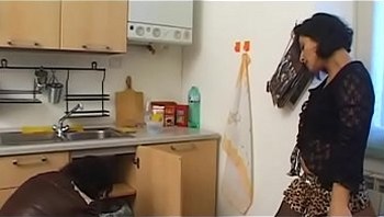 Stocking brunette housewife need sex
