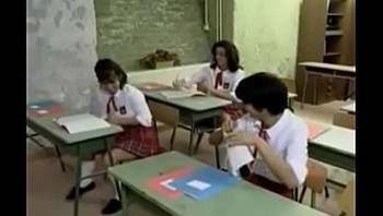 Niñas Mojando