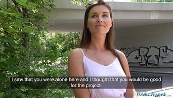 Public Agent Cheating girlfriend Jenifer Jane has hot facial public-agent