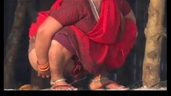 Desi Aunties Pissing In Open