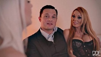 Female Celebrity Dj Masturbating