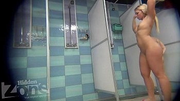 blonde shower peeping
