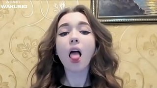18 year old girl masturbates