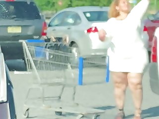 Mature candid BBW ass!!