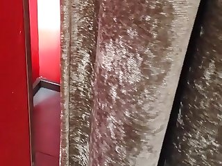 Spiare nei Camerini Centro  Commerciale..