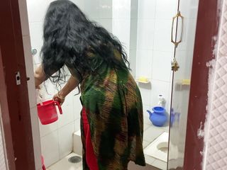 I went to the bathroom and started fucking my stepsister