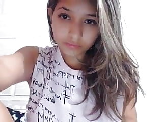 Novinha na webcam
