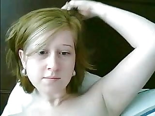 bitch selling sex on cam